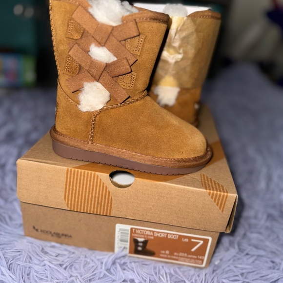Brand New Chestnut Toddler Uggs! - Picture 2 of 3